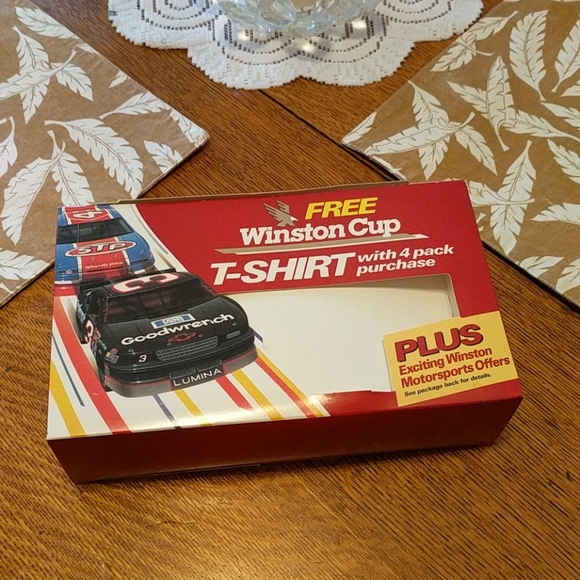 Dale Earnhardt Other - Dale Earnhardt collectible shortsleeve tsh…